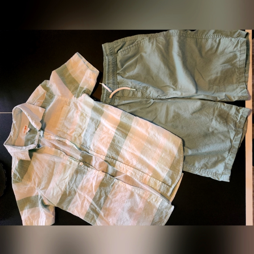 Button up shirt & shorts outfit